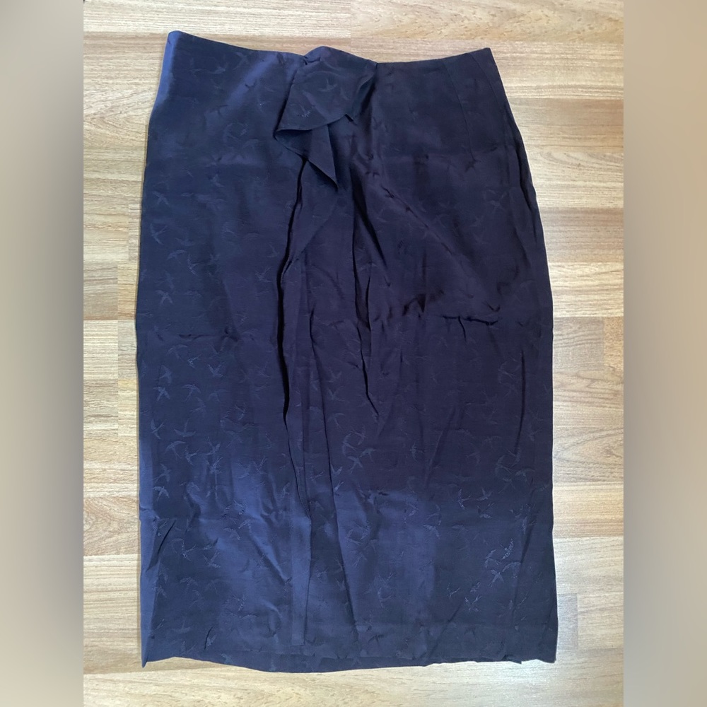 Ann Taylor Pencil Skirt Size 4 w. Ruffle